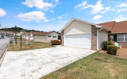 116 Executive Meadows Drive, Lenoir City, TN 37771 - Photo 4