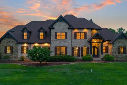 316 Spoondrift Court, Louisville, TN 37777