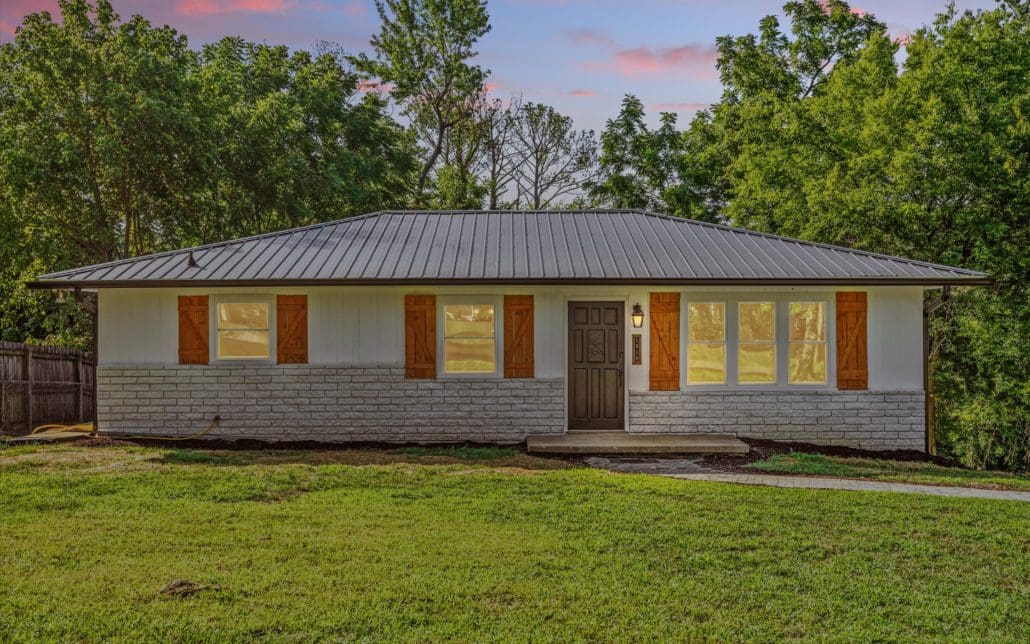 1516 Holman Road, Knoxville, TN 37909 - Photo 2
