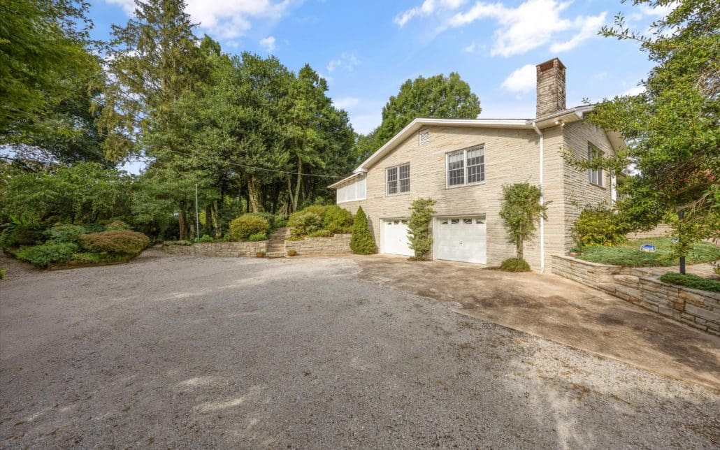 2992 Knoxville Hwy, Wartburg, TN 37887 - Photo 3