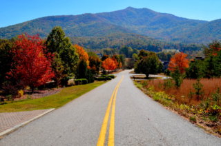 4 Charming Fall Weekend Getaways from Knoxville, Tennessee